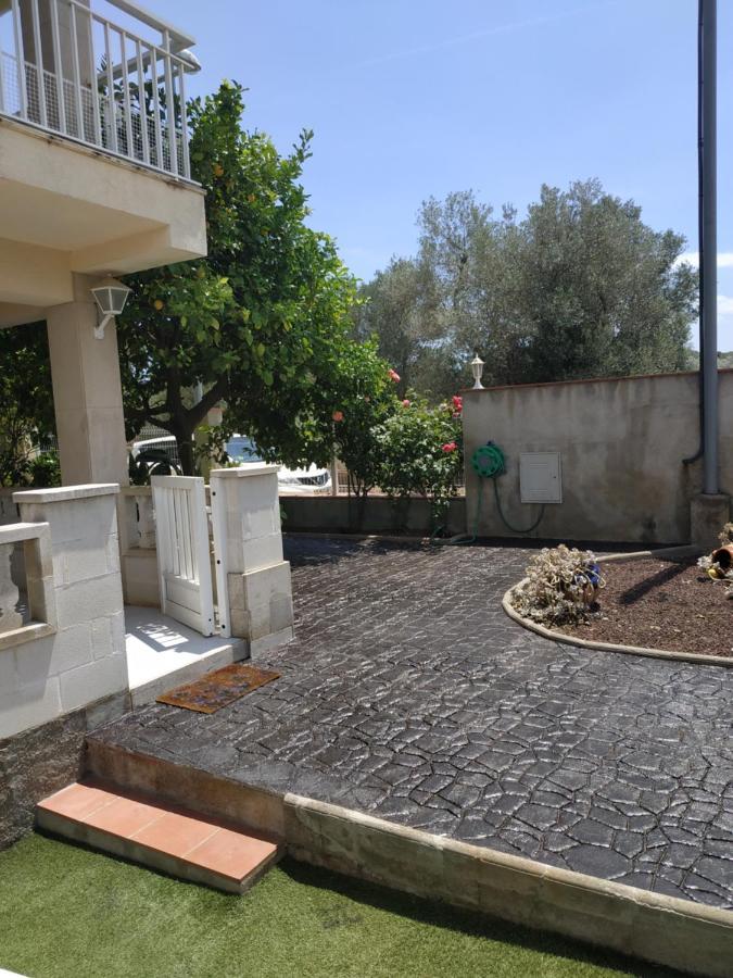 Apartamento planta baja casa Bellcaire d'Emporda Exterior foto